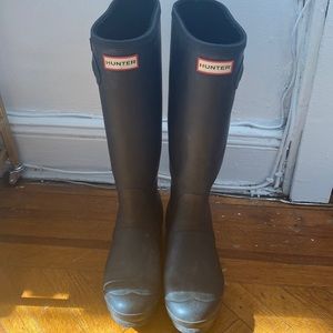HUNTER BOOTS